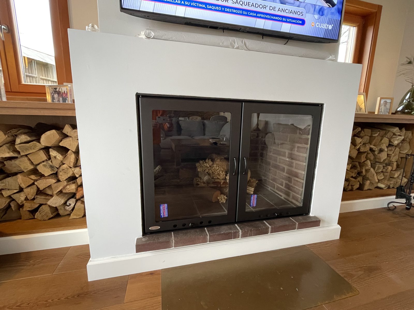 Puertas a medida para chimenea de obra